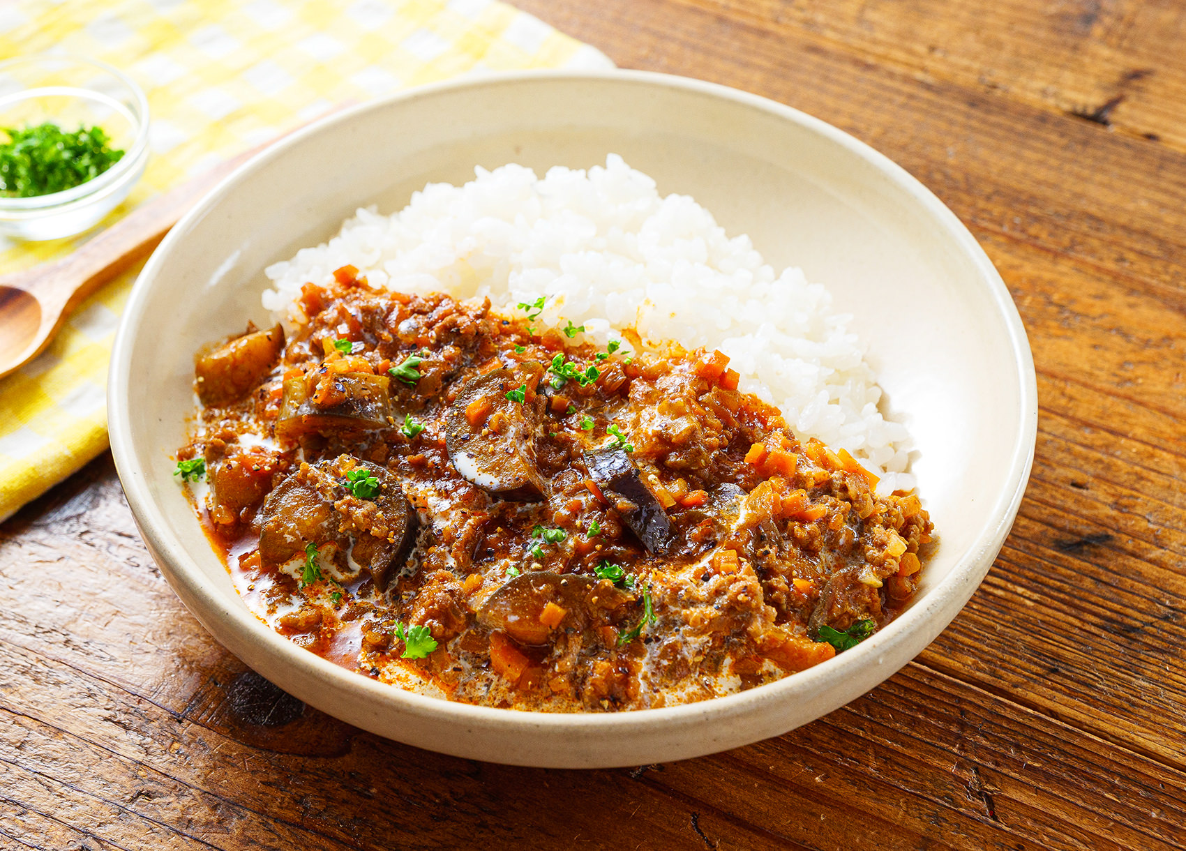 【レンジで楽々】ズボラで絶品！ゴロゴロ茄子のミートカレー