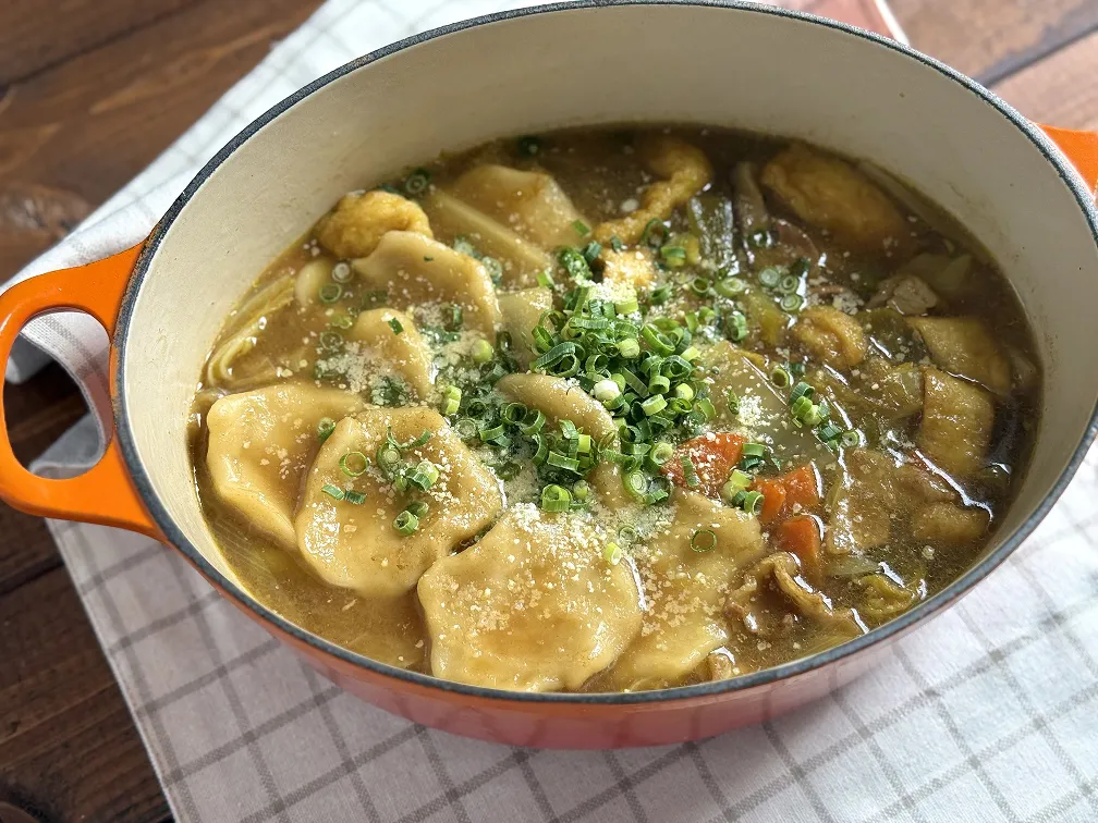 スパイシーカレーひっつみ鍋のイメージ