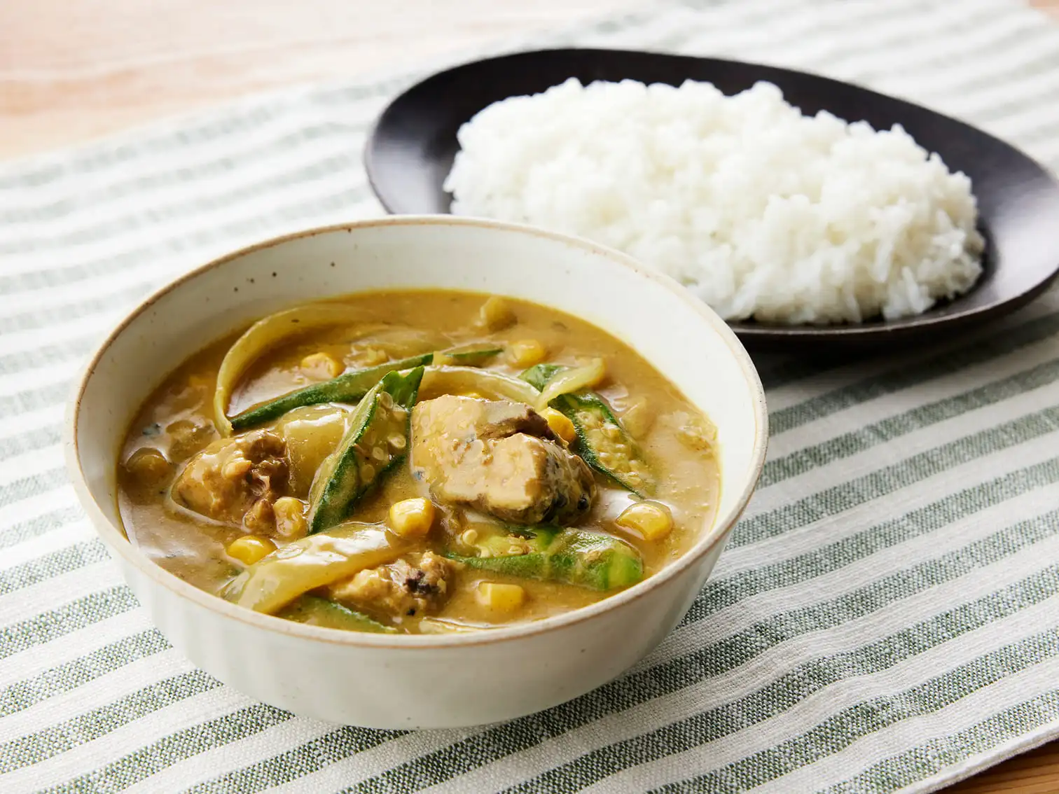 さば缶とオクラのまろやかスパイシー豆乳カレーのイメージ