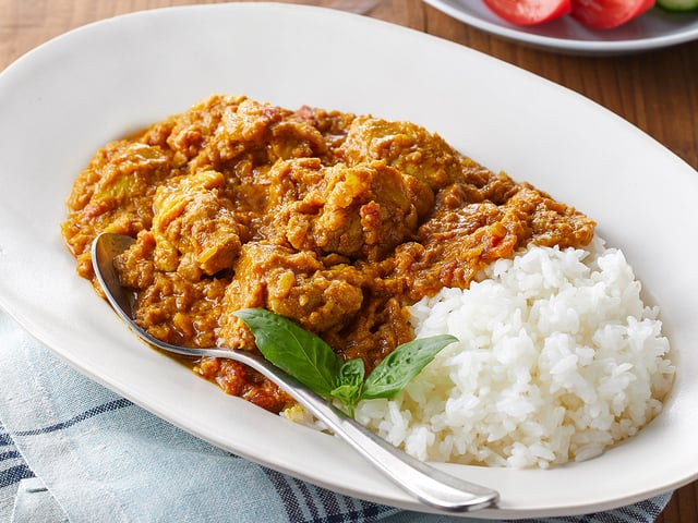 ３つのスパイスで作る！レンジで簡単チキンカレー