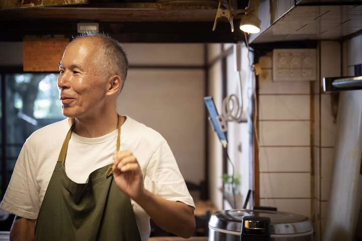 インタビューに応える伊藤一城さん