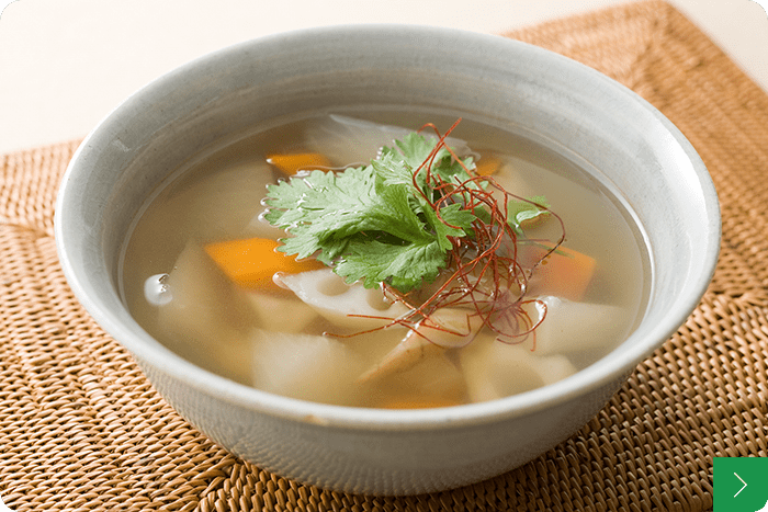 根菜のタイ風スープ