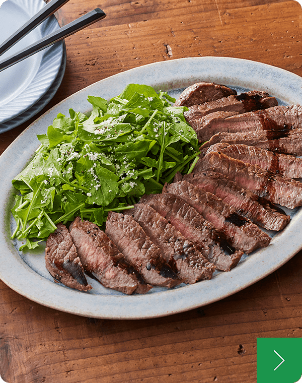 牛肉のタリアータ　ハーブサラダ仕立て