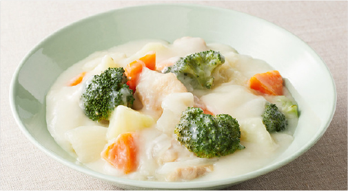 レンジで煮込み時間短縮♪チキンクリームシチュー