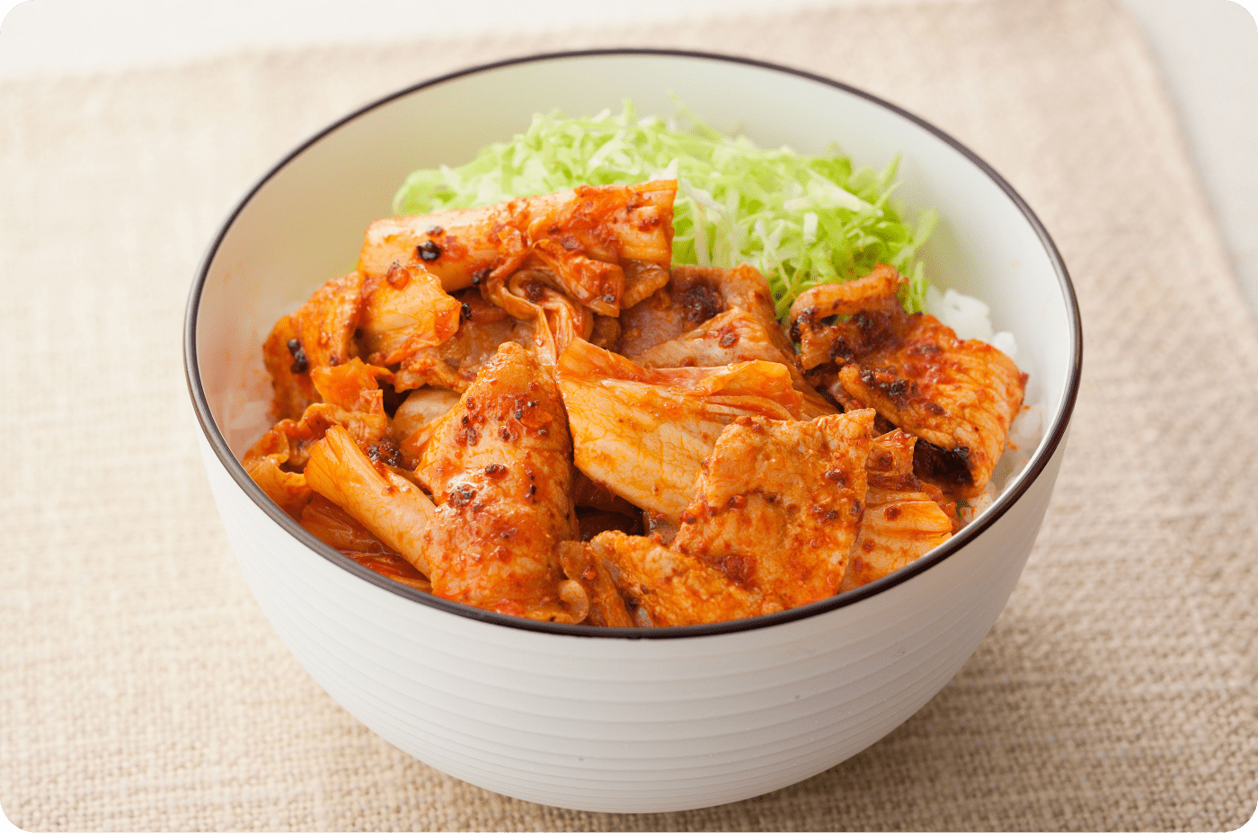 キムラ君がっつり豚キムチ丼（キムチ＆おかずラー油）