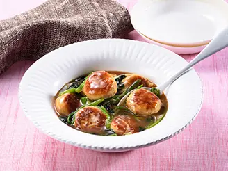鶏だんごとほうれん草のオイスターソース煮