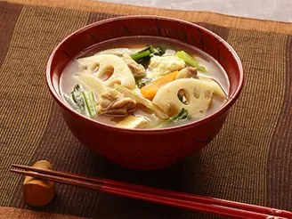 野菜たっぷり！オイスターソースでけんちん汁