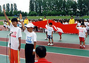 選手宣誓は昨年度優勝した鈴木くんと内村さん。二人とも見事、連覇を果たした。