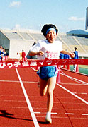 5年女子の松田さんは前年ベスト10に入る10分台をマーク