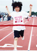 4年女子は高橋さんが7分55秒でフィニッシュ！