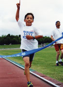 5年男子は田中くんが11分16秒の好タイム。会心のフィニッシュ！