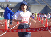 2年女子は樽谷さんが6分07秒（昨年度ランク3位）の好タイムで制した。
