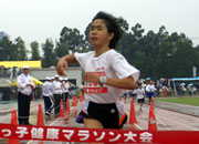 5年女子は米山さんが今年度最高となる	 11分05秒でフィニッシュ！2年生からの4連覇だ！