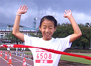 6年女子は渡辺さんが11分41秒の好タイムで独走Ⅴ