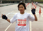 6年女子は竹村さんが11分43秒の好タイムで圧勝した。