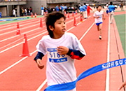 5年男子は田代くんがハイレベルな混戦を制した。タイムも10分59秒の好タイム。