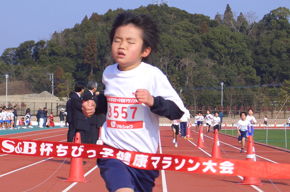 3年女子は橋谷さんが3連覇。最もハイレベルな学年だけに連覇も価値あり。