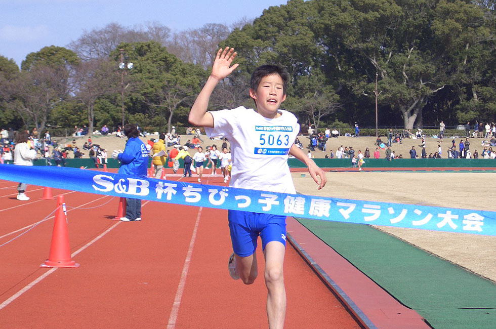 5年男子は宮林くんが10分39秒（今年度最高タイム）でハイレベルを制した。