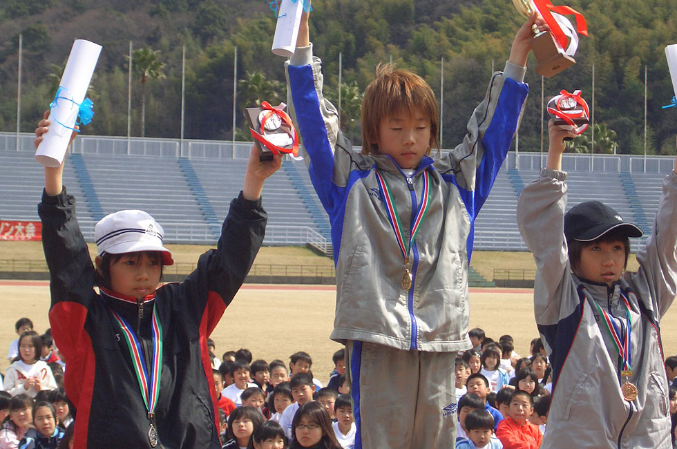 歴代最高タイムの決着となった3年男子。1位光定くん、2位森くん、3位大久保くん。今後の成長も注目ですね！