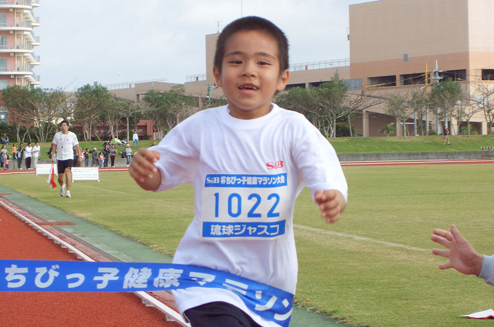 1年男子は中西くんが6分16秒(昨年度5位)の好タイムをマーク。