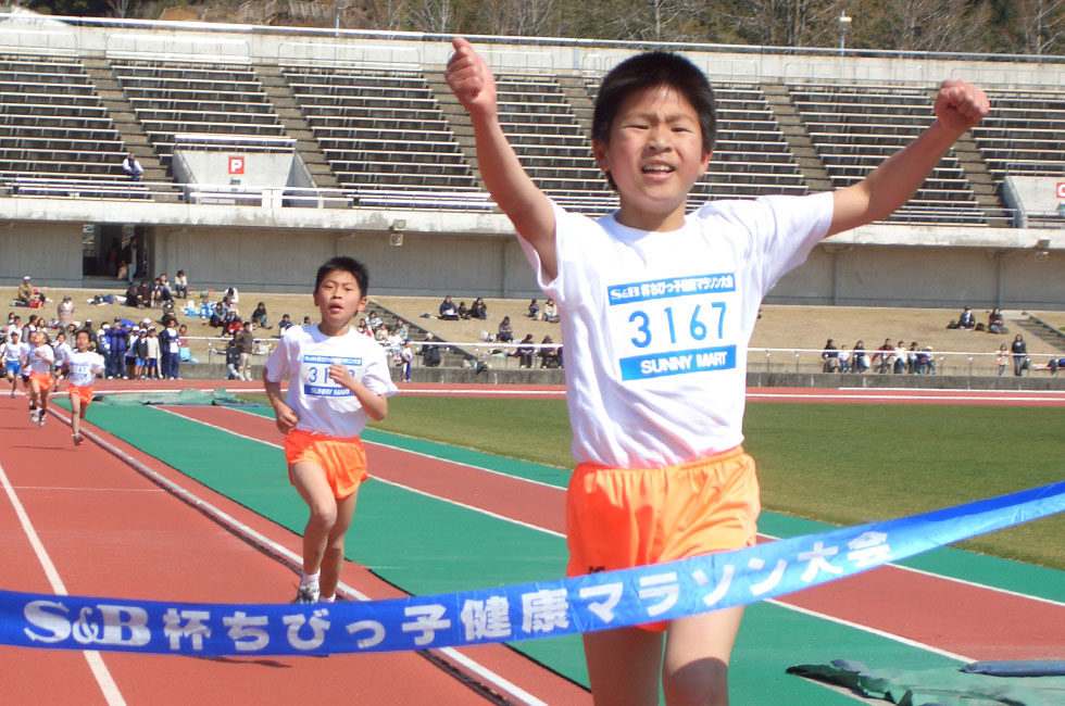 3年男子は福守くんが3連覇。2657ｍも走ったのに素晴らしいラストスパートだった。