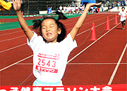 2年女子は大泉さんが連覇。6分19秒は昨年度10位の好タイム。