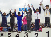 3年男子表彰。原田(建)くんが3連覇。5位までが7分台のハイレベルだった。