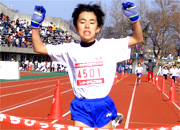 4年女子は坂本さんが7分34秒(昨年度11位)の好タイムでハイレベルを制した。