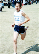 6年男子は杉本くんが中盤から独走態勢にはいり、10分22秒の好タイムで圧勝。