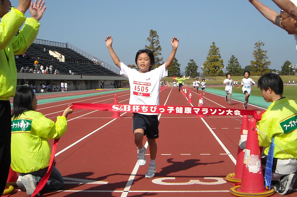 4年女子は前田さんが順当に3連覇。