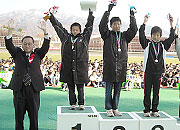 5年男子表彰。2連覇の荒木くんは10分55秒の好タイム。2位後藤くんも11分00秒の好タイムだった。