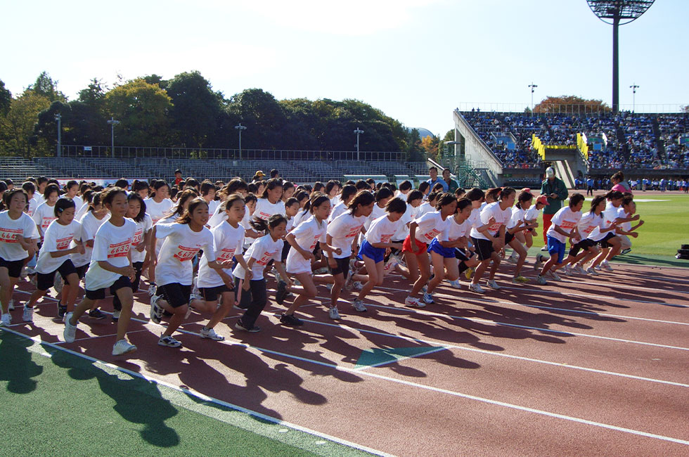 6年生のスタートは迫力満点。