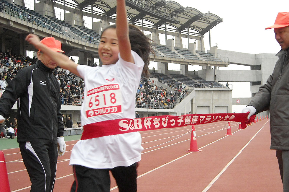 6年女子は細田さんが独走で2連覇。