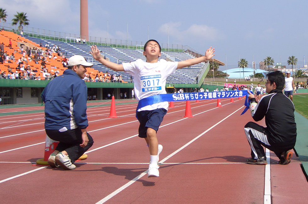 3年男子は下酔尾くんが7分27秒の好タイムで制した。