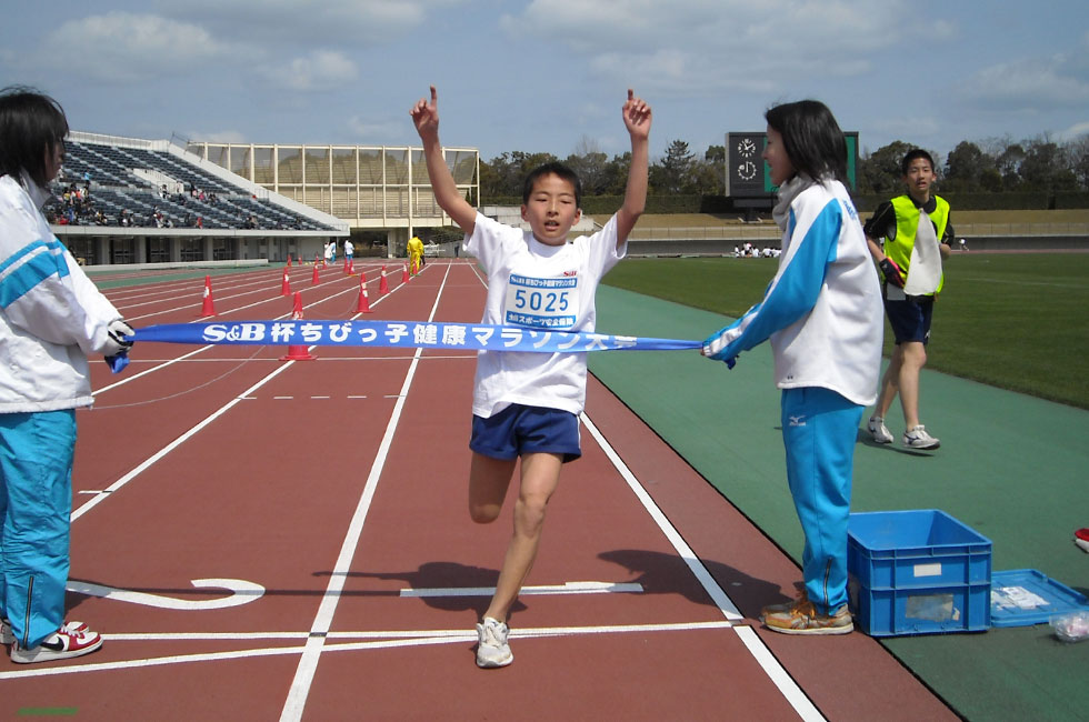 5年男子は香川くんが独走で2連覇。タイムも10分52秒の好タイム。