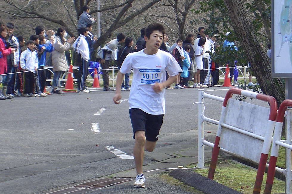 6年男子は中村くんが中盤以降徐々に差を広げ、ハイレベルを2連覇で飾る。