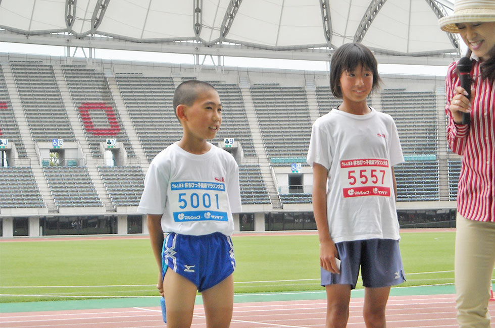 5年男女優勝インタビュー。男子は加藤くんが5連覇。女子は昨年4位の茨木さんが初優勝。