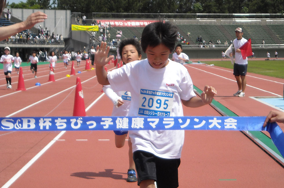 2年男子は吉田くんが佐竹くんとの接戦を制した。