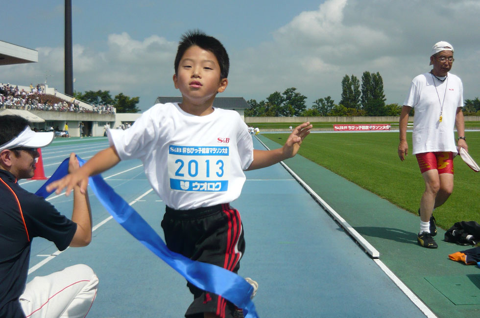 2年男子は石附くんが6分03秒の好タイムで圧勝。