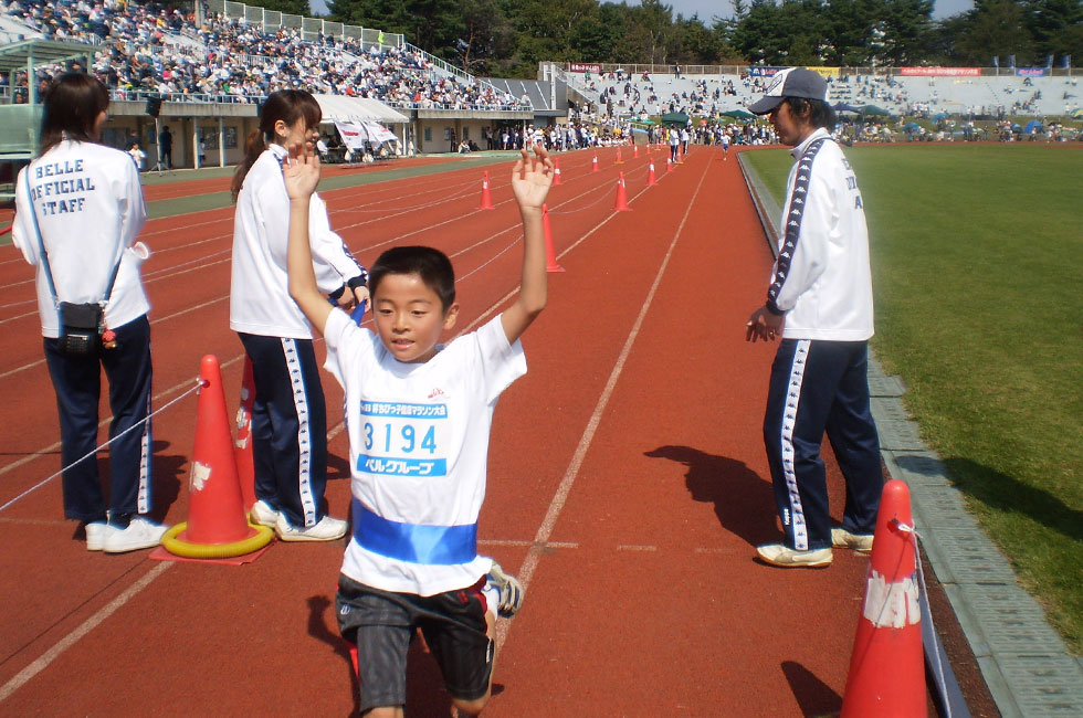 3年男子は高橋くんが3連覇。タイムも7分31秒と文句なしの好タイム。