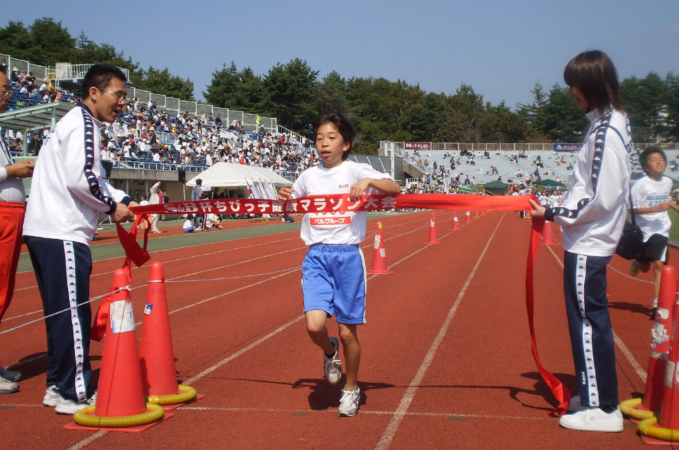 4年女子は高田さんが急成長。7分45秒の好タイムをマークし独走Ⅴ。