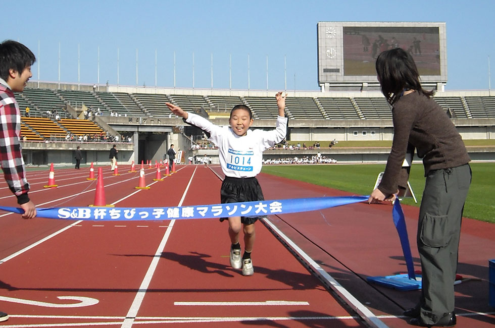 1年男子は吉田くんが6分21秒の好タイムで独走Ⅴ。