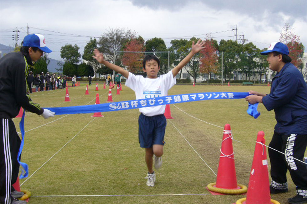 5年男子は北村くんが10分55秒の好タイムで	昨年2位のリベンジなる。