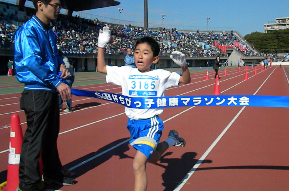 3年男子は坂元くんが独走Ⅴ。タイムも7分35秒の好タイムをマーク。