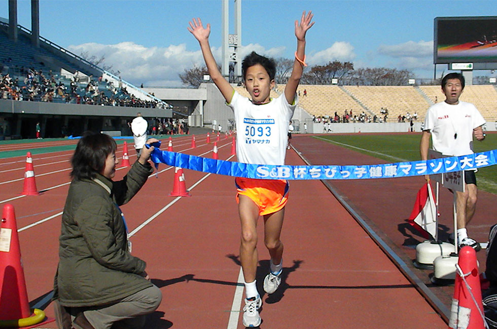 5年男子は木村くんが昨年２位の雪辱を果たし、10分57秒の好タイムで制した。