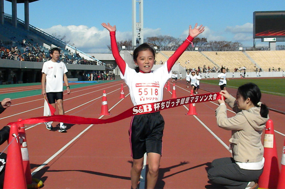 5年女子は松居さんが嬉しい3連覇。