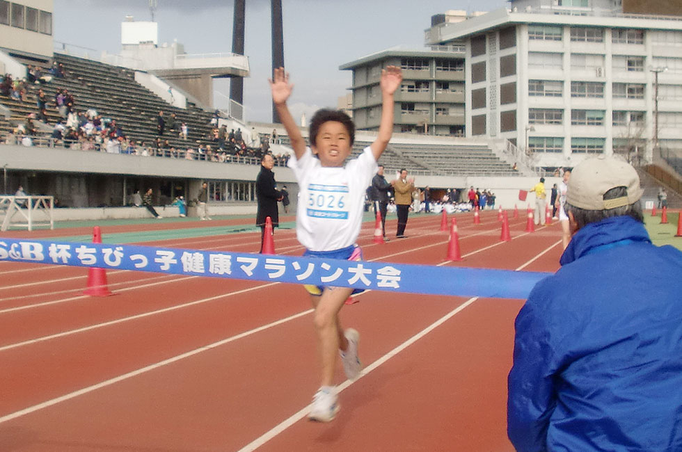 5年男子は長谷川くんが制した。