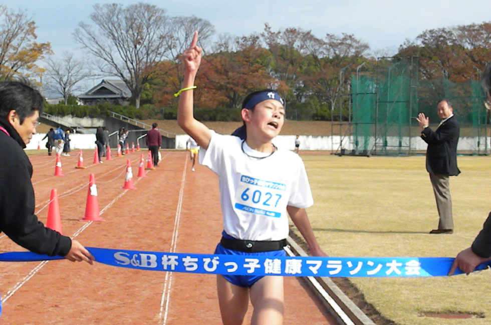 6年男子は高橋くんが2連覇。