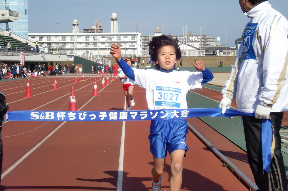 3年男子は中村くんが3連覇。7分25秒とタイムもあっぱれ！