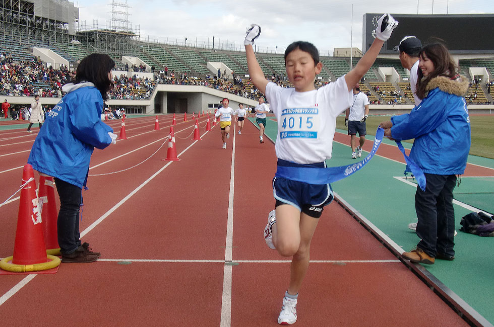 4年男子は木村くんがハイレベルな接戦を制し、7分12秒の好タイムをマーク。